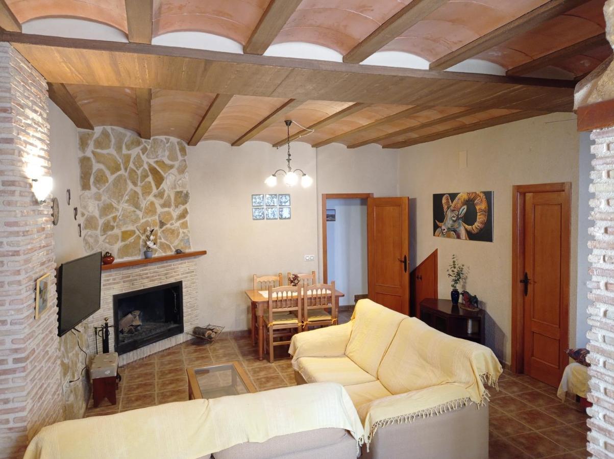 Casa Camille.villares * Elche de la Sierra